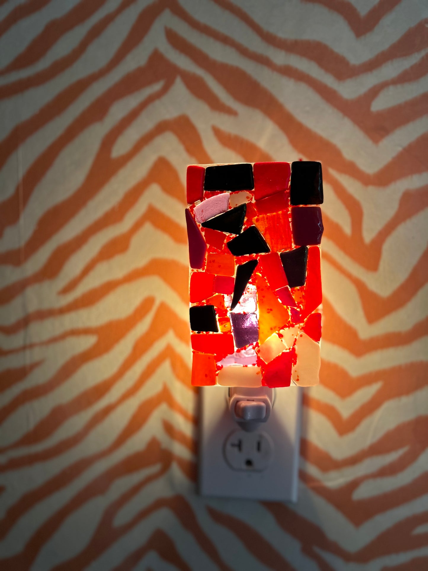 Open studio Fused Glass Night lights 04/19 12pm Family Friendly